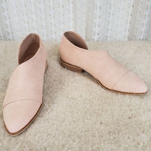 (NEW) Catherine Malandrino Pink Swan Snake Print D'Orsay Flats Size 7.5